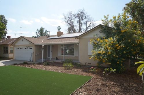 4726 Oakwood Pl, Riverside CA  92506-1031 exterior