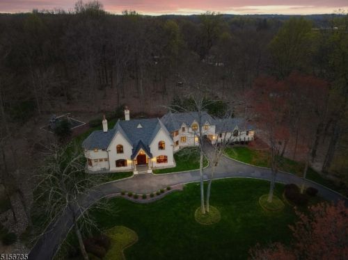 4 Blue Jay Ct, Warren, NJ 07059-6759