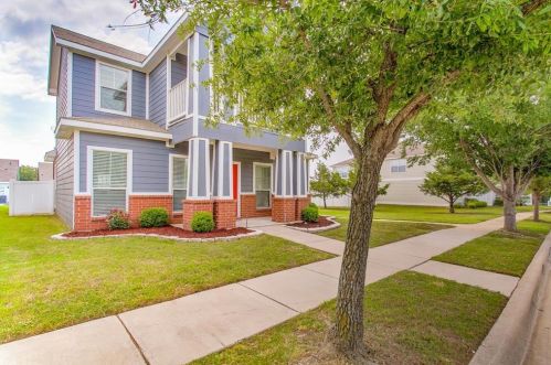 11032 Kinston St, Fort Worth TX  76179-5337 exterior