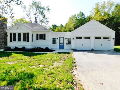 1272 Moulstown Rd, Hanover, PA 17331-6848