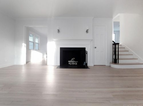 27 Indian Field Rd, Greenwich, CT 06830-7209