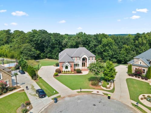 961 Fire Thorn Dr, Hampton, GA 30228-6061