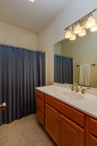 1613 Parkside Dr, Sycamore IL  60178-3313 exterior