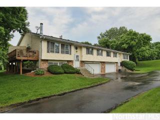 4476 Clover Ln, Saint Paul MN  55122-2440 exterior