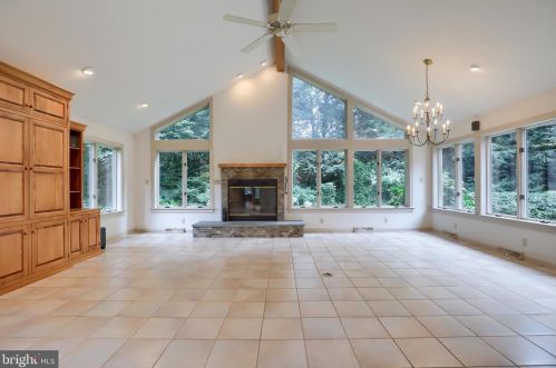 1455 Country Club Dr, Lancaster PA  17601-5211 exterior