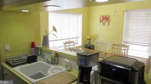 2729 10th St, Philadelphia PA 19148-5006 exterior