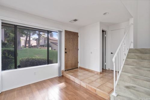886 Via Sierra Nevada, Riverside, CA 92507-6417