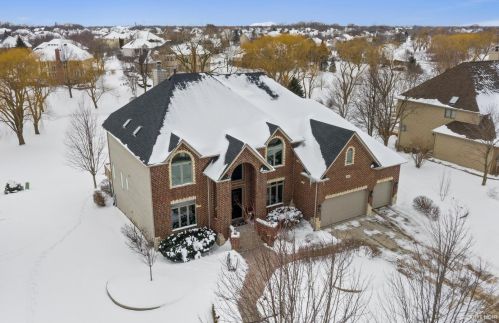4447 Esquire Cir, Naperville, IL 60564-6164