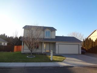 412 Young Pl, Kennewick, WA 99336-9584
