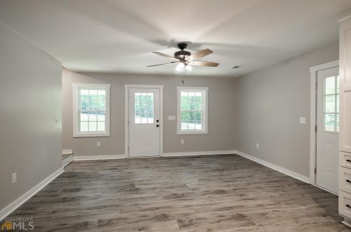 231 Shadyfield Ln, Bishop, GA 30621-1606