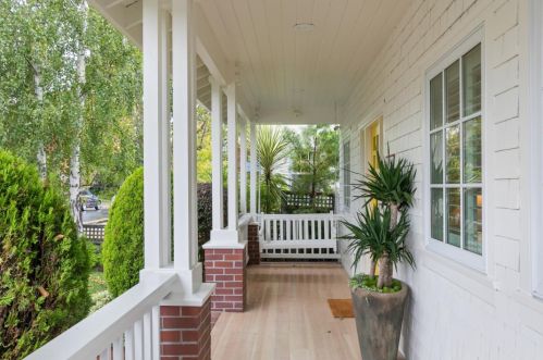 1338 Columbus Ave, Burlingame, CA 94010-5632
