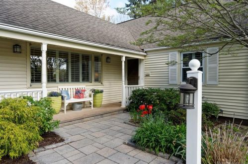 79 Marilyn Dr, Glastonbury, CT 06033-4128