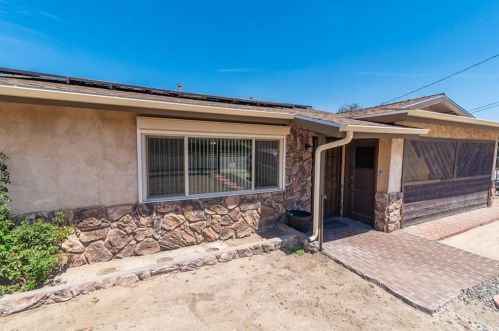 951 Cactus Ave, Rialto, CA 92376-7827