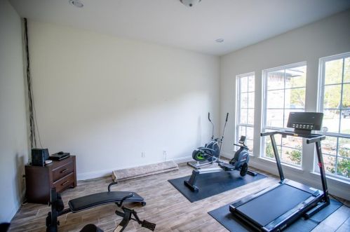 1726 Knob Hl Ct, Cedar Hill TX 75104-1501 exterior