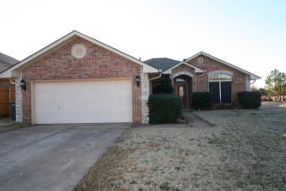 2120 Fair Meadow Dr, Edmond OK  73003-2404 exterior