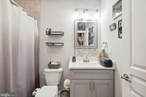 431 Berks St, Philadelphia PA 19131-3215 exterior