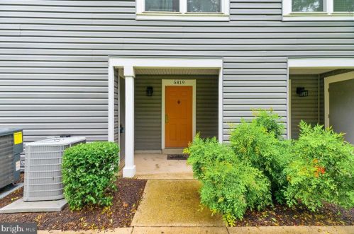 5819 Orchard Hill Ct, Clifton, VA 20124-1073