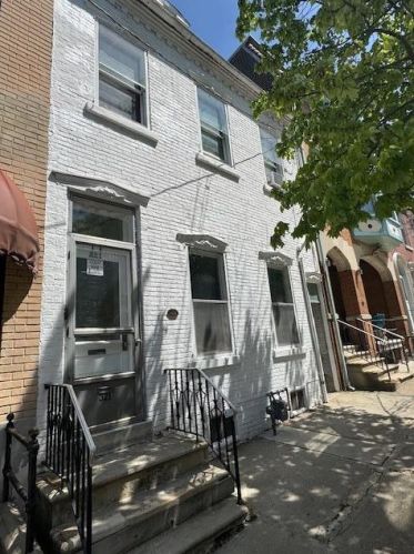 321 8th St, Allentown, PA 18102-3201