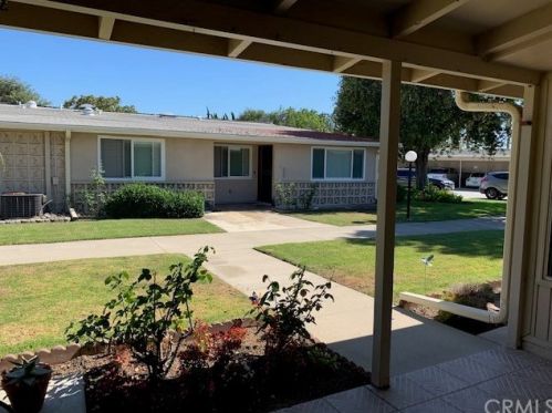 1800 Sunningdale Rd, Seal Beach CA  90740-6702 exterior