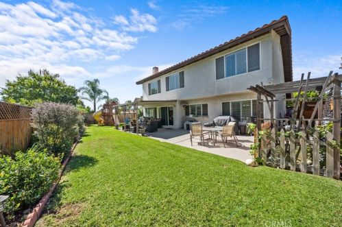 1586 Redwood Way, Upland, CA 91786-2138