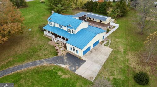 223 Oregon Trl, Harpers Ferry, WV 25425-3283