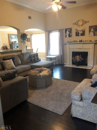 1106 Bradford Park Dr, Auburn, GA 30011-3391