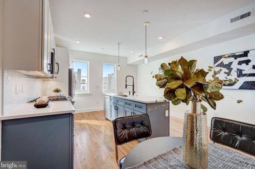 1407 Darien St, Philadelphia, PA 19147-5726