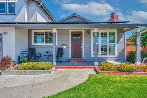 1377 Thais Ln, Hayward, CA 94544-4301
