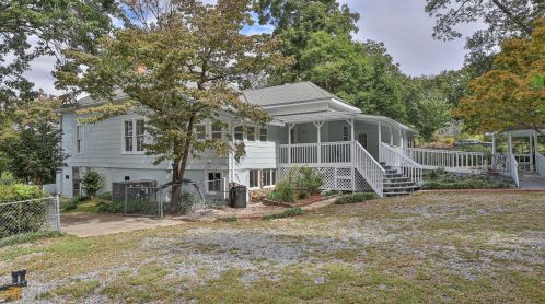 209 Troup St, Manchester, GA 31816-2106