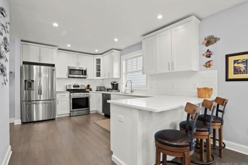 20 Lower Rocks Ln, Norwalk CT  06851-2002 exterior