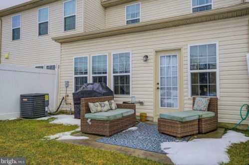 38 Sundance Dr, Trenton NJ 08619-3968 exterior