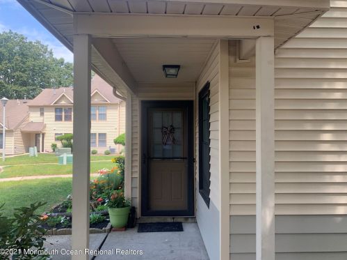 68 Verbena Ct, Jackson Twp, NJ 08527-2573