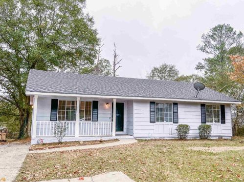 3267 Creekwood Dr, Rex GA 30273-2117 exterior