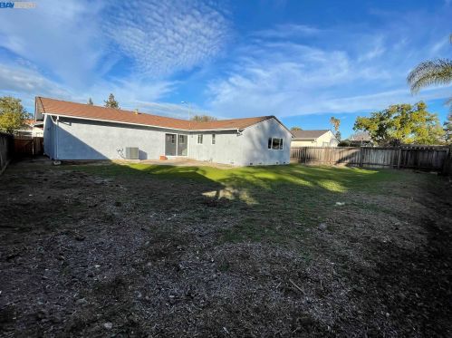 1385 Hudson Way, Livermore, CA 94550-5548