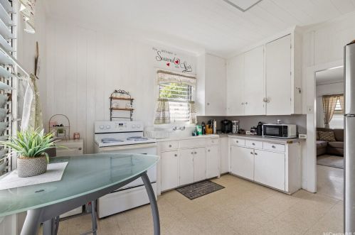 1346 10 Ave, Honolulu HI  96816-2908 exterior