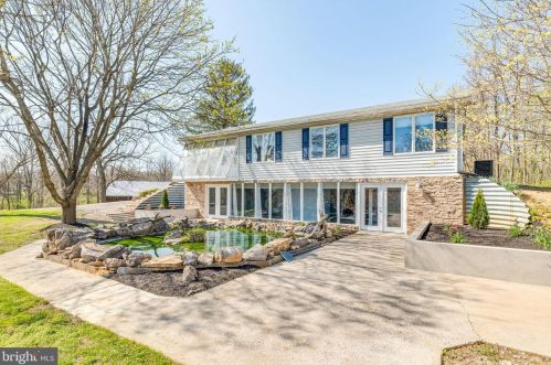 1337 Ridge Rd, Hedgesville, WV 25427-4950