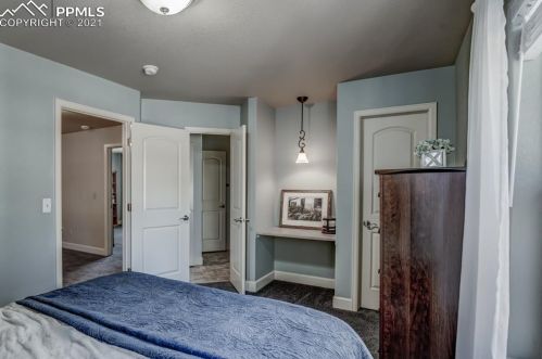 1102 Ptarmigan Dr, Woodland Park CO 80863-8004 exterior