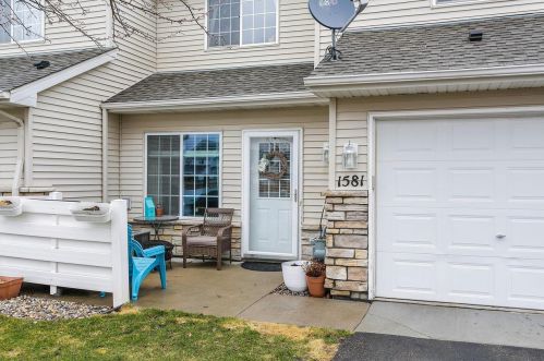 1581 Prosperity Ln, Minnetrista, MN 55387