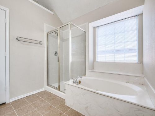 2112 Alto Ave, Carrollton TX 75007-2232 exterior