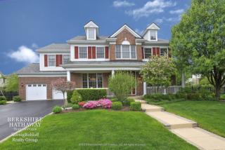 1598 Cottonwood Dr, Glenview, IL 60026-7769