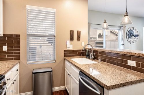 1843 Amberleaf Ln, Simi Valley CA  93065-7435 exterior