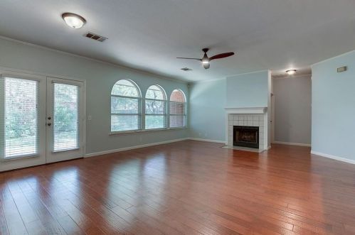 9312 Colberg Dr, Austin TX  78749-4148 exterior