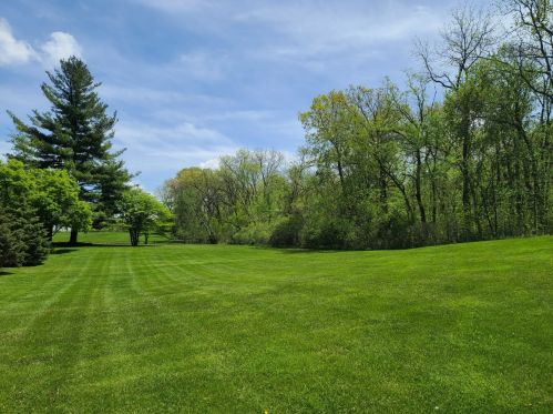 16421 Whipple Rd, Sycamore IL  60178-8807 exterior