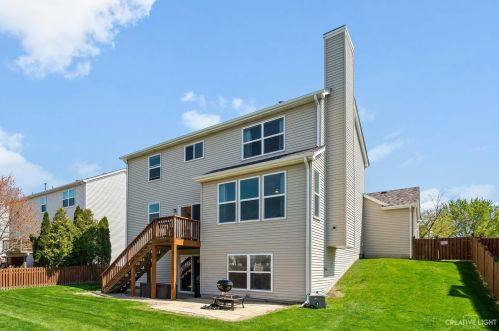 2525 Hartfield Dr, Boulder Hill, IL 60538-4047