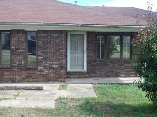 200 Williams St, Ozark, AR 72949-2407
