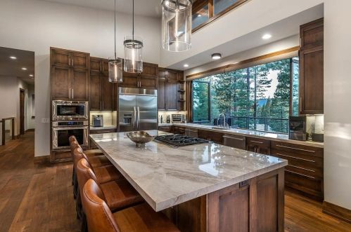 9513 Cloudcroft Ct, Truckee CA  96161-4314 exterior