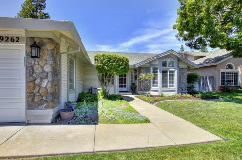 9262 Ellery Pl, Elk Grove, CA 95624-3527