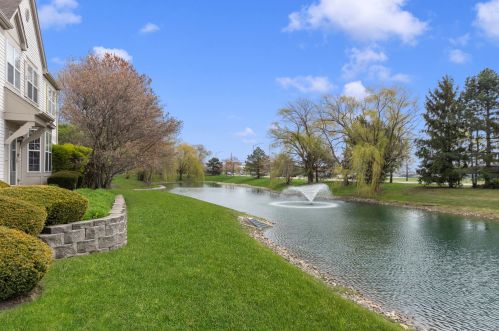 2716 Rockport Ln, Naperville, IL 60564-4670