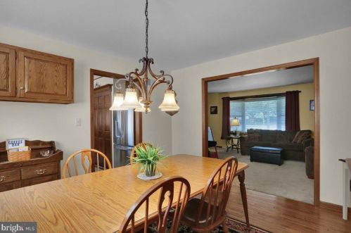 202 Suncrest Rd, Lancaster PA  17601-4835 exterior