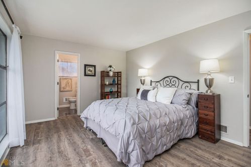 1903 Mcjenkin Dr, Atlanta GA  30345-3005 exterior